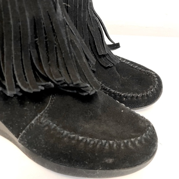 MINNETONKA MOCCASIN Wedge Fringe Ankle Boot - Picture 12 of 15